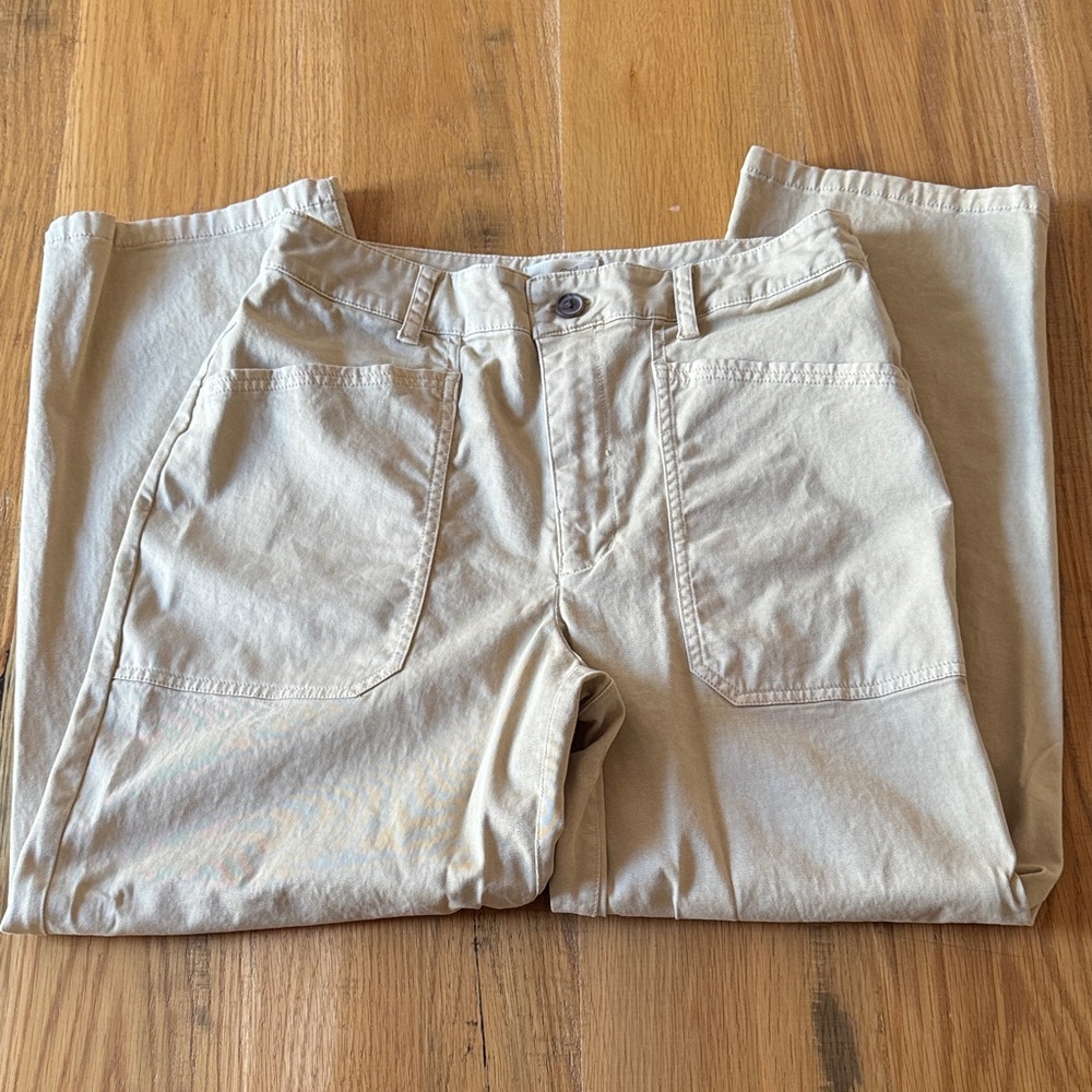 Women’s Straight leg Khakis